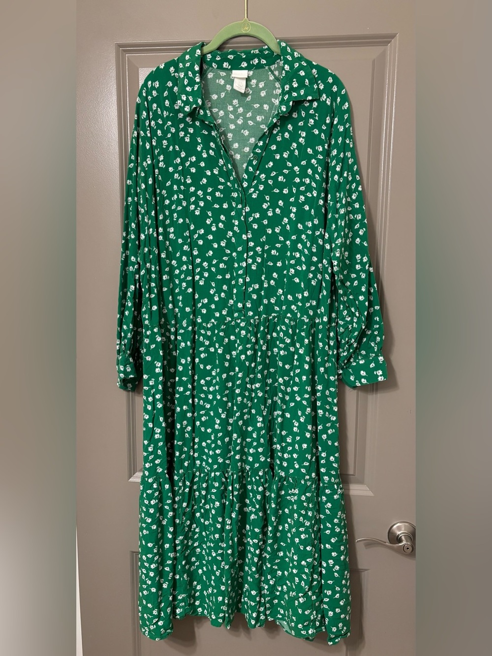 H&M Green Maxi Dress with White Floral Print